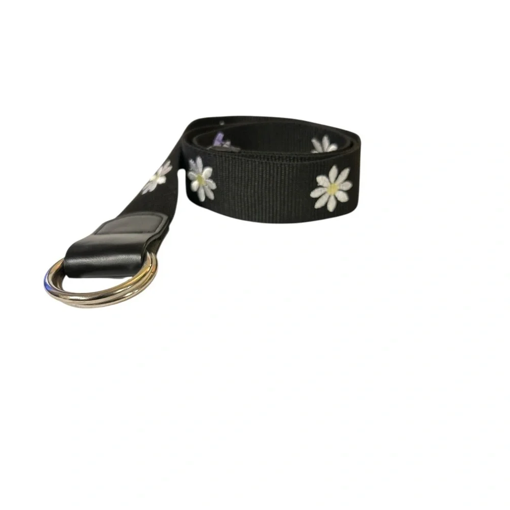 Flowerchild Adjustable Metal Double Loop Belt White & Yellow Daisies NWOT